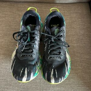 ASICS Tri-Noosa 13-Sz 8.5.  Used but in good condition